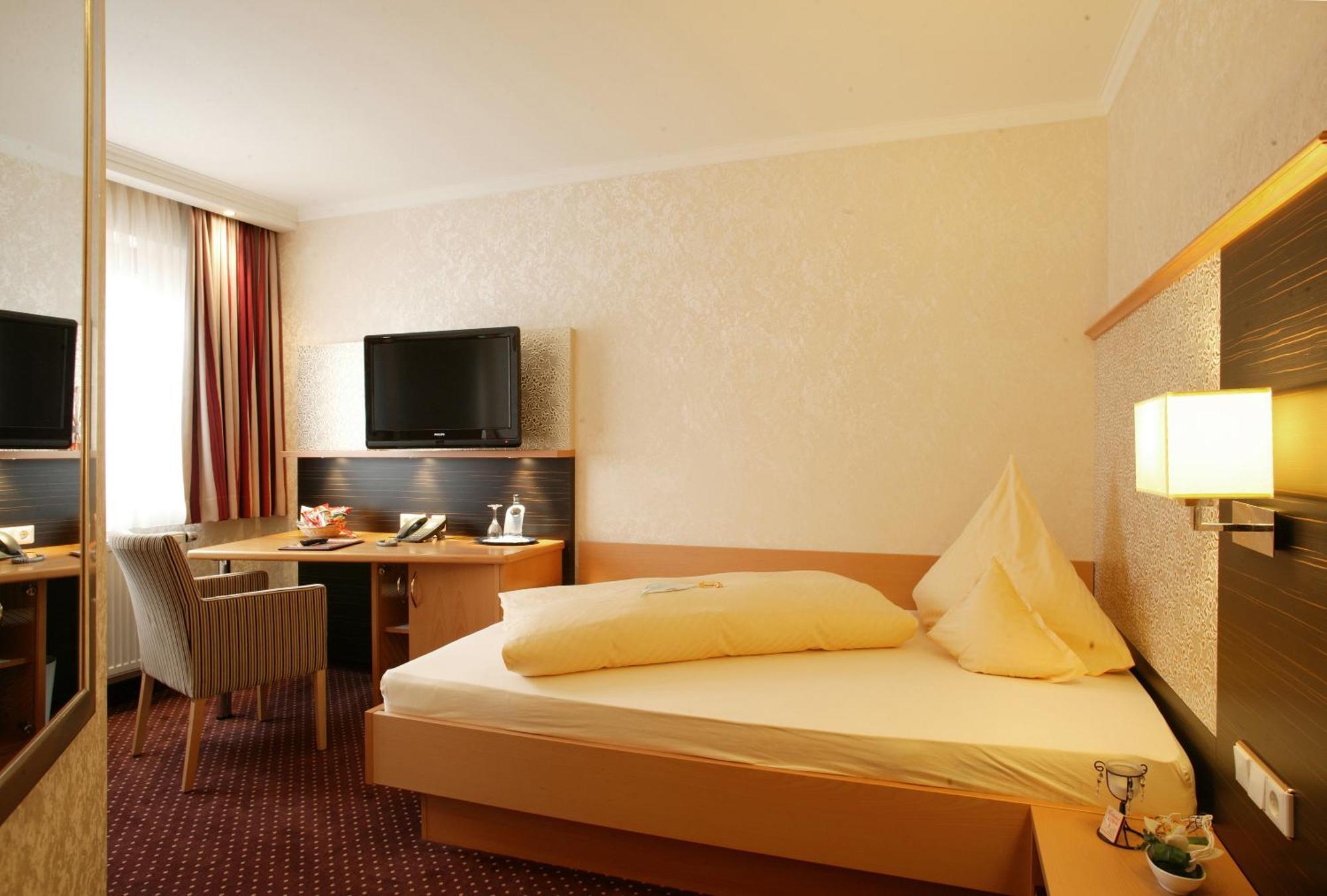 Forellenhof Roessle Hotel & Restaurant Lichtenstein  Bagian luar foto